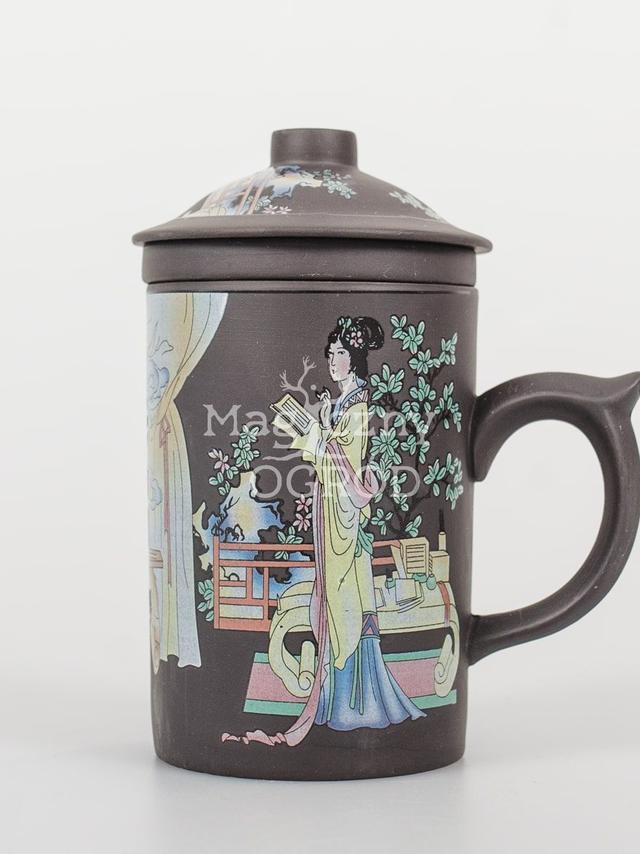 Kubek ceramiczny z zaparzaczem z motywem Gejszy