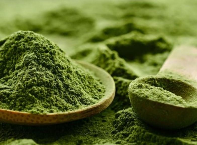 Spirulina: właściwości i zastosowanie, przeciwwskazania. Czy warto jeść algi?