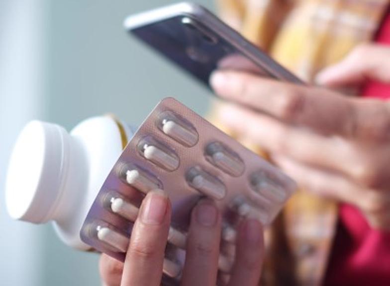 Berberyna – przeciwwskazania. Kto nie powinien jej stosować?