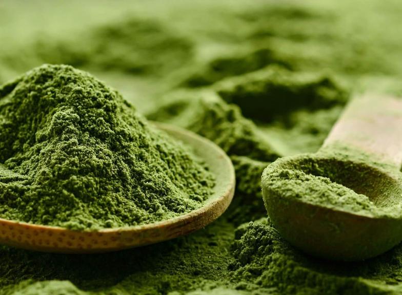 Spirulina: właściwości i zastosowanie, przeciwwskazania. Czy warto jeść algi?