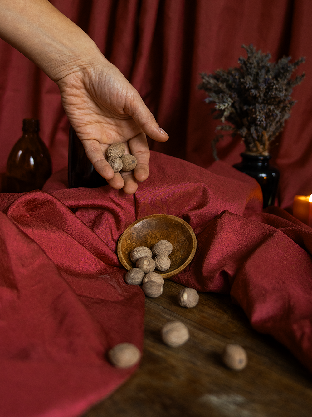 Gałka muszkatołowa - całe nasiona