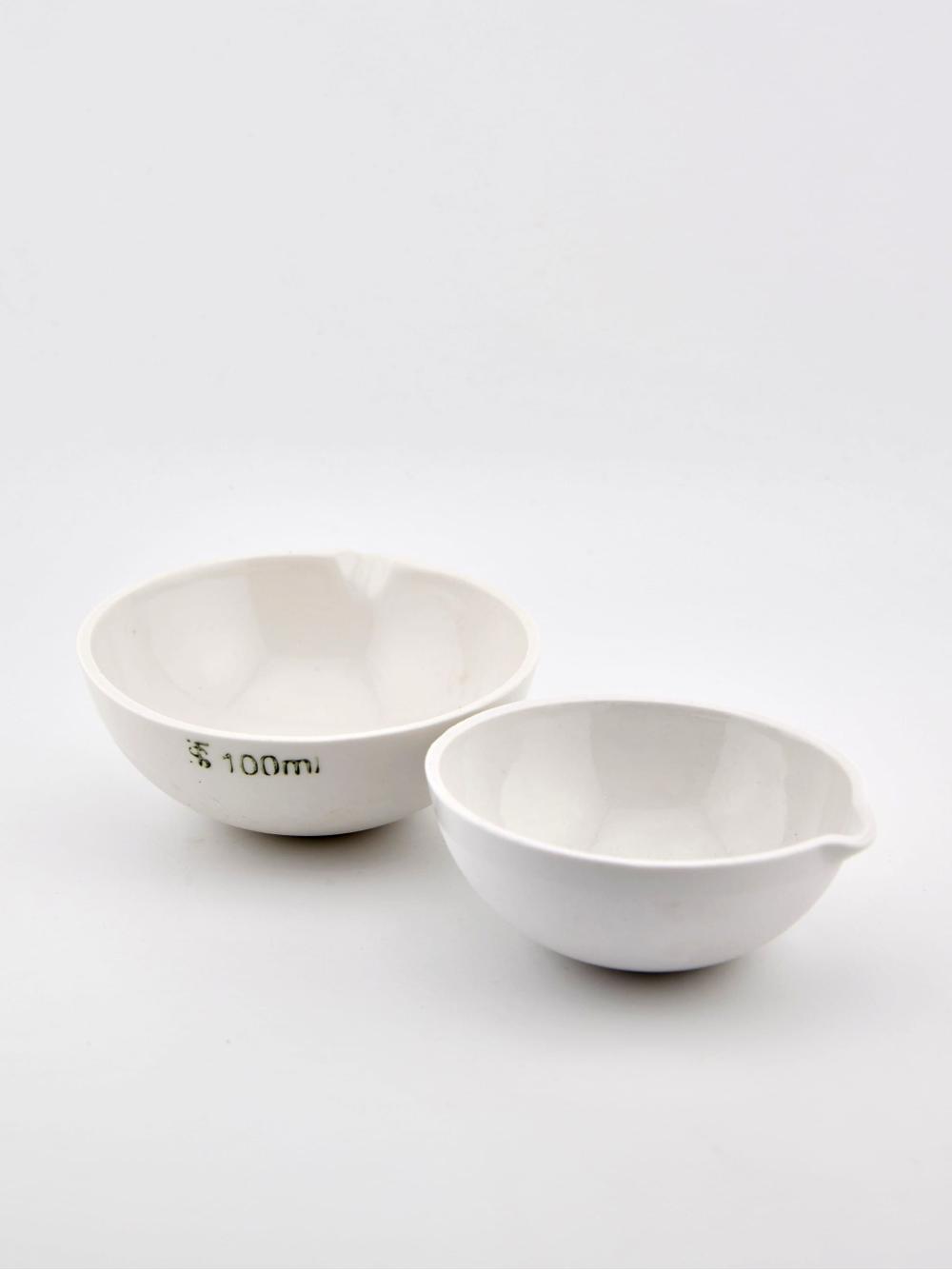 Parownica porcelanowa z wylewem