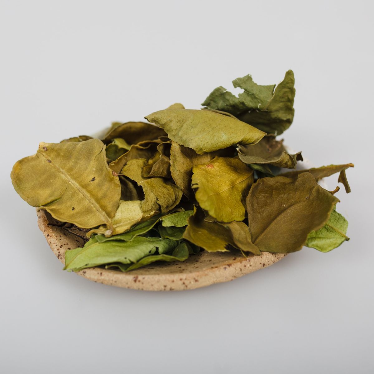 Listki kaffiru, suszone